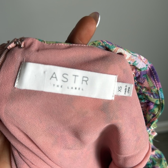 Astr The Label Floral Cross Back Ruffle Strap Midi Dress XS - Picture 11 of 11